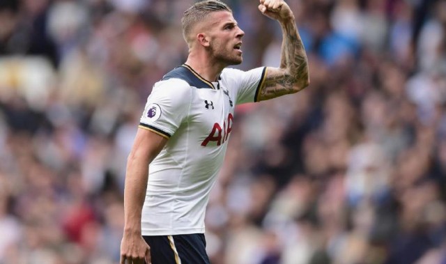  AC米兰年轻中卫染红送对手扳平良机