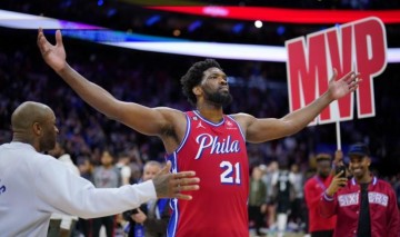 云博体育- 76人恩比德连续十场30+，MVP竞争进入白热化阶段  
