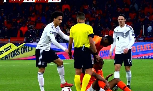  米兰锋线双星连线，默契配合撕破对方网