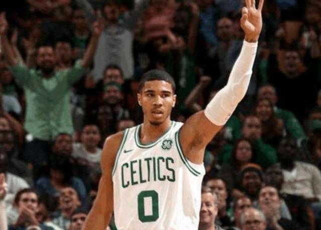  福克斯关键球能力尽显，国王加时险胜快船保排名