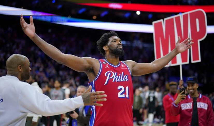 76人恩比德连续十场30+，MVP竞争进入白热化阶段  